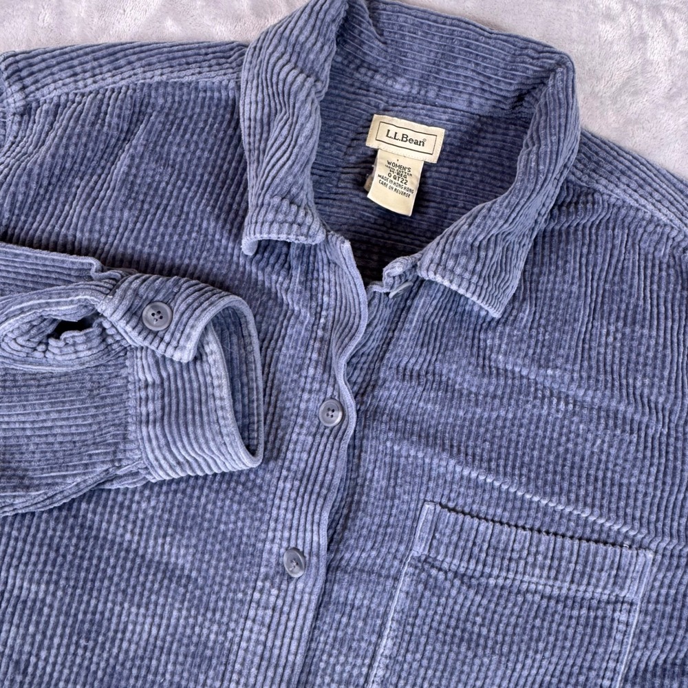 LL Bean Womens Medium Blue Corduroy Button Down Shirt Long Sleeve Cotton 0QT22